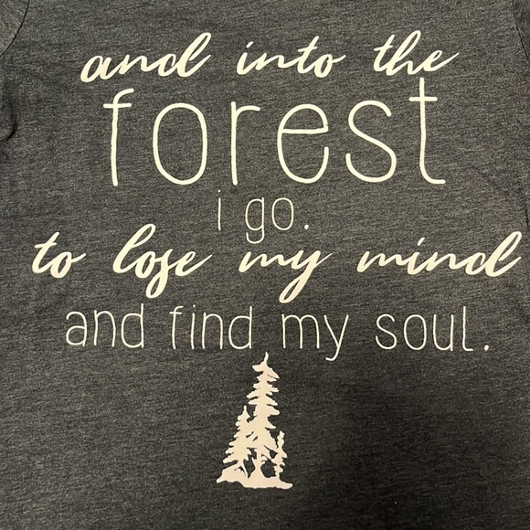 Like New Medium heathered navy tee - Picture 2 of 4